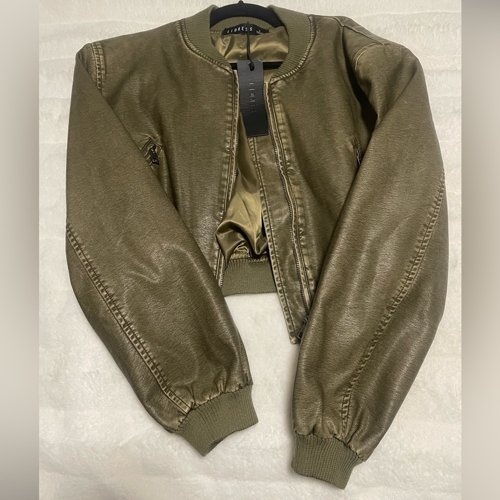 Allure Bomber in Ash
LIONESS Jacket